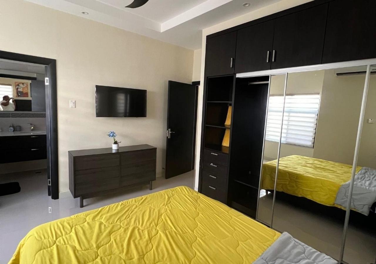 Essek Homes Ocho Rios Bagian luar foto