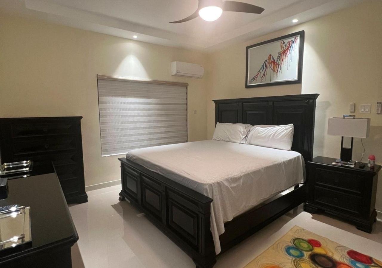 Essek Homes Ocho Rios Bagian luar foto